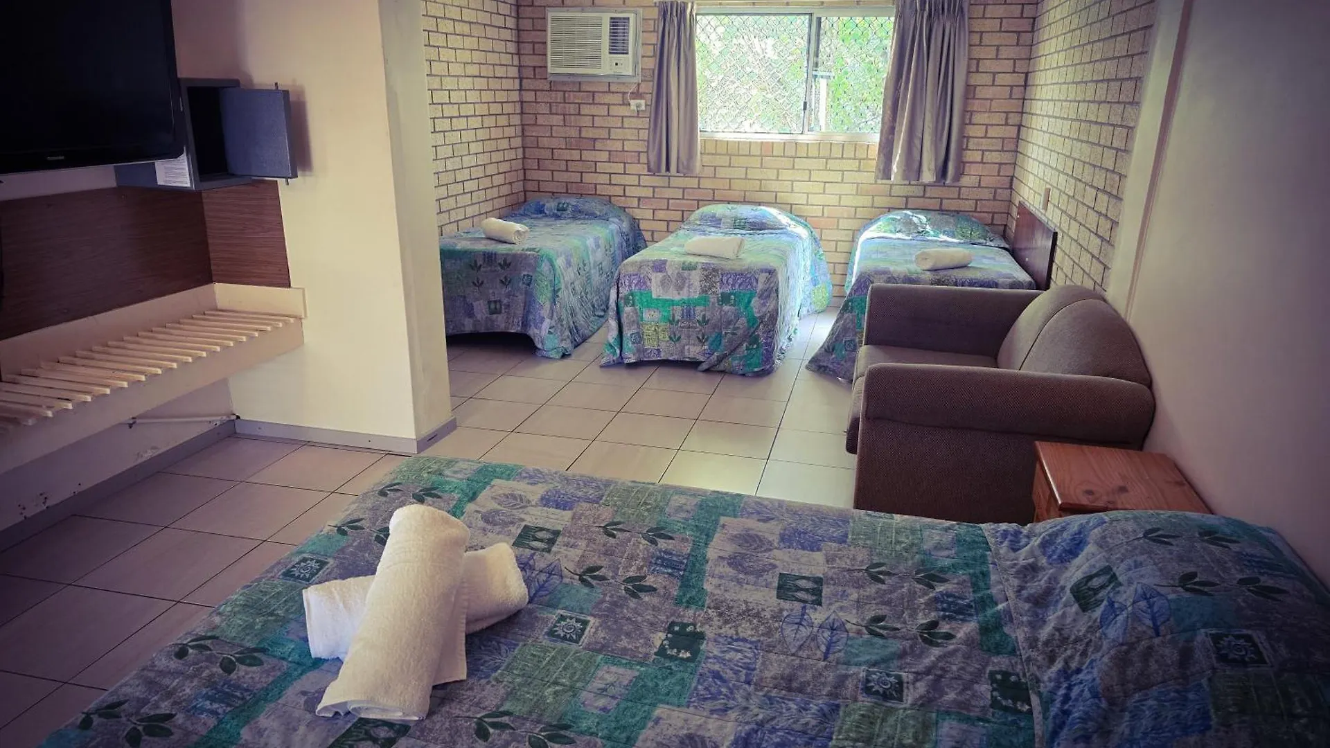 *****  Royal Motel Rockhampton Australia